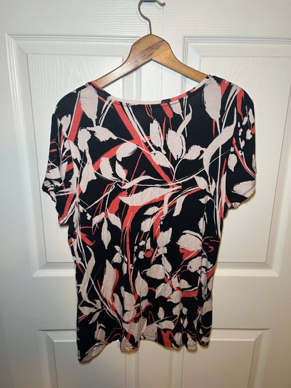 Apt 9 XL Floral Top Black Pink Short Sleeve Blouse - Picture 3 of 3